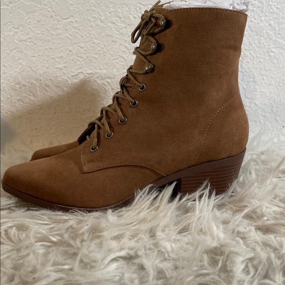 LULUS Montie Brown Suede Lace-Up Ankle Boots Booties 
Size 6 NEW - Picture 7 of 14